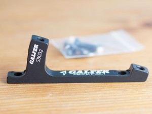 Adapter Galfer SB002 czarny Post Mount + 20mm