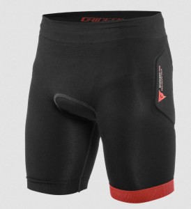 Spodenki rowerowe z ochraniaczami Dainese Scarabeo Junior Black Red